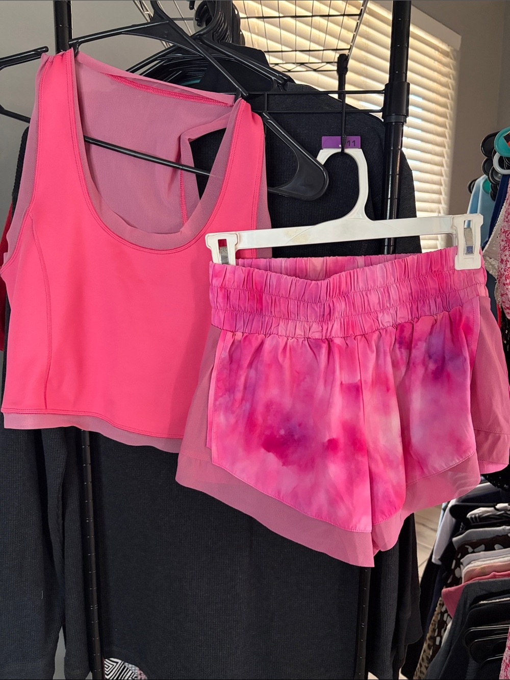 Women's Pink Crop Tank Top — Bright Pink Active Crop
